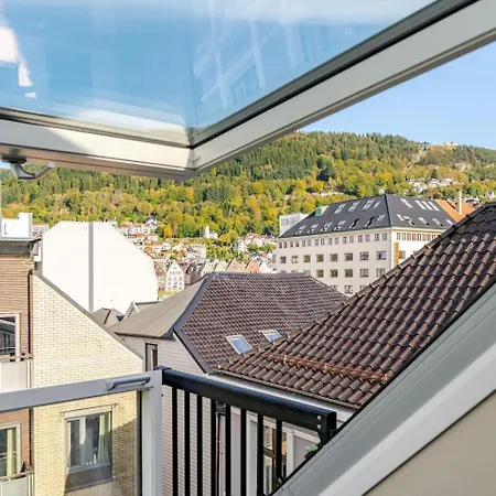 Modern Top-floor Near Bryggen Apartament